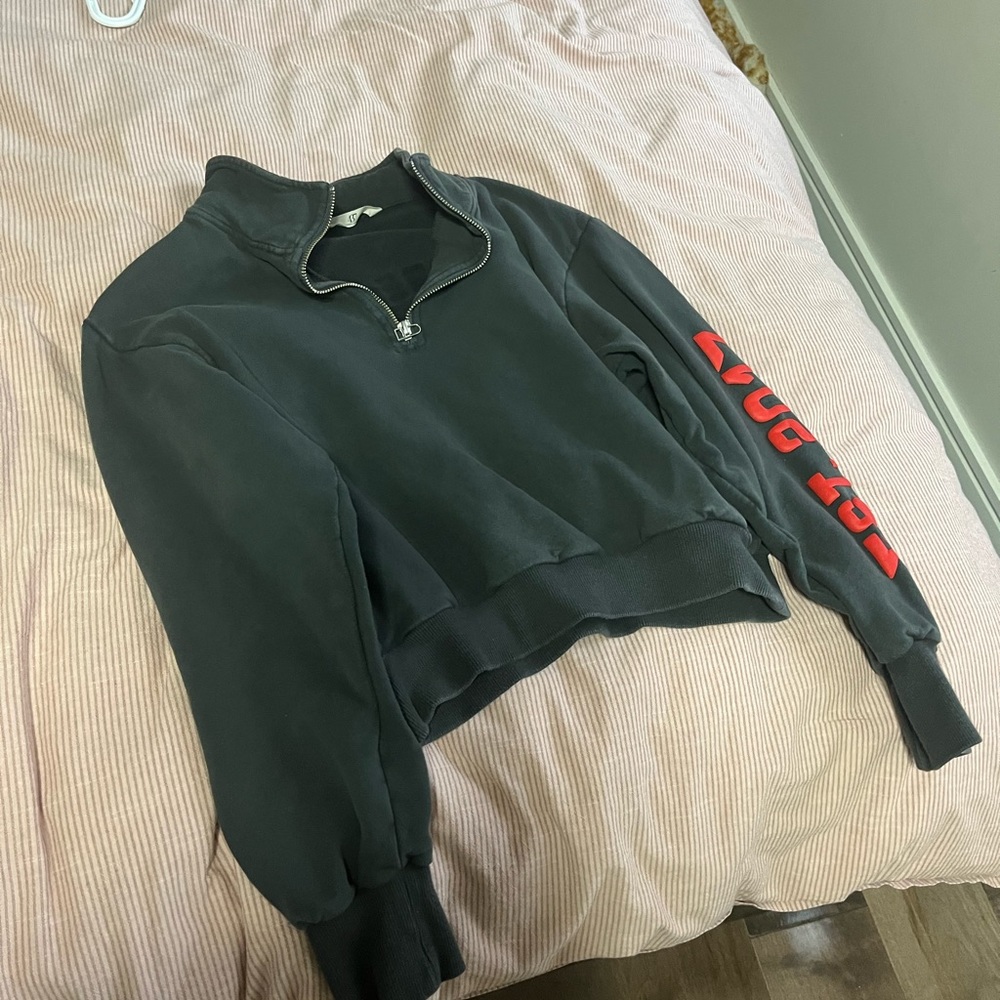 437 Quarter Zip